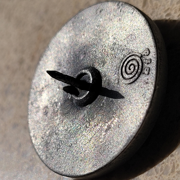 Acorn Fall Brooch - Picture 3 of 3